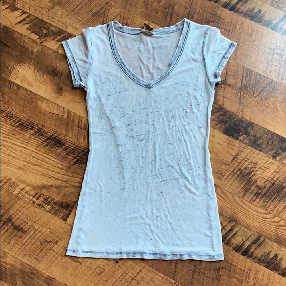 Well Worn LA • Distressed Vneck Tee • XS